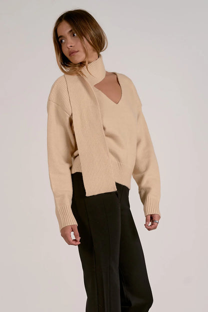 V Neck Sweater in Oatmeal - Elan