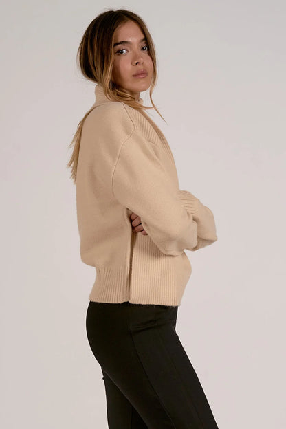 V Neck Sweater in Oatmeal - Elan