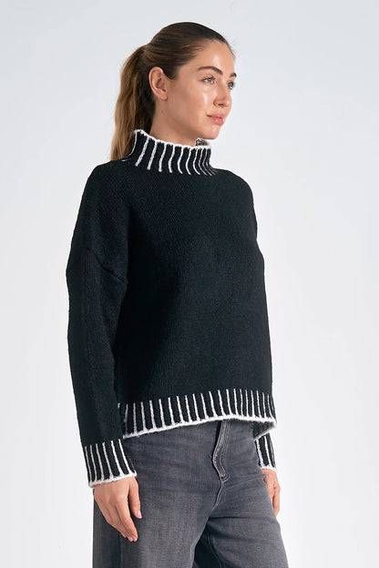 Sweater with Stitching in Black - Elan